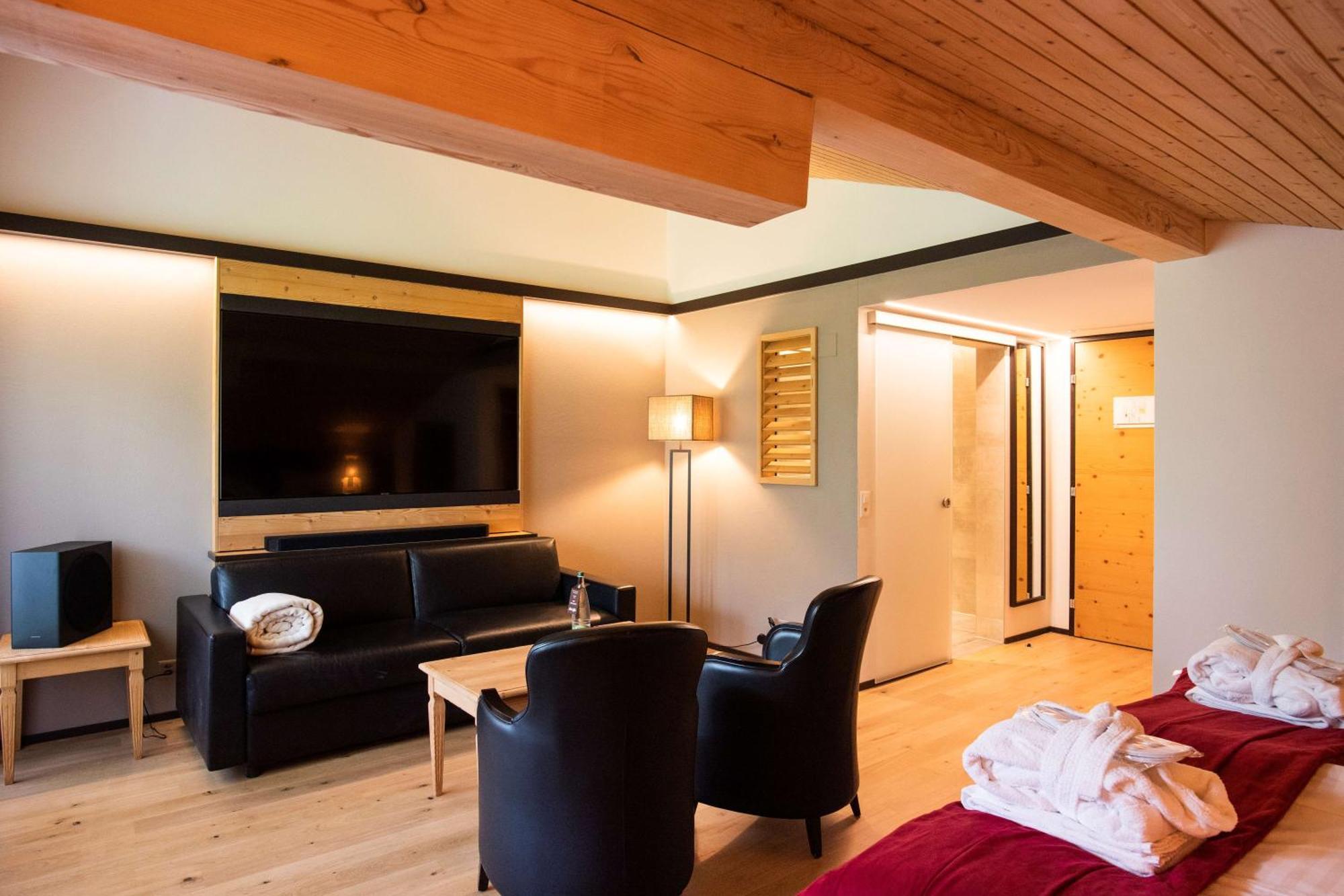 Hotel Cailler & Bains De La Gruyere Charmey Esterno foto