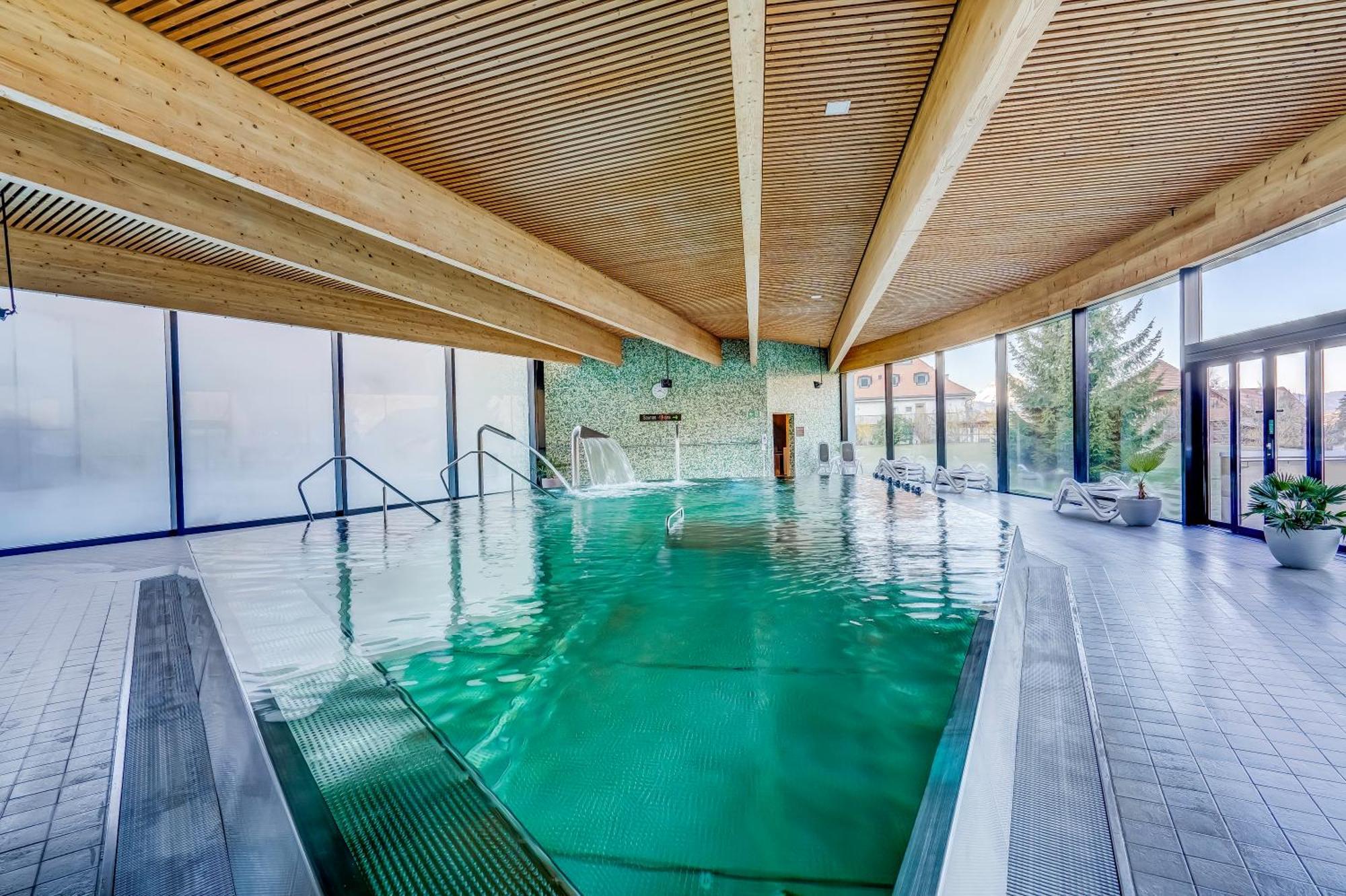 Hotel Cailler & Bains De La Gruyere Charmey Esterno foto